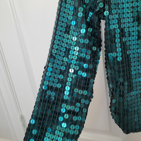 Beautiful sequin top - Picture 3 of 5